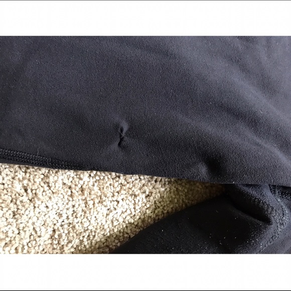 Black Lululemon Wonder Under Leggings - Picture 2 of 4