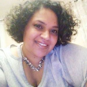 Meet your Posher, Dee dee