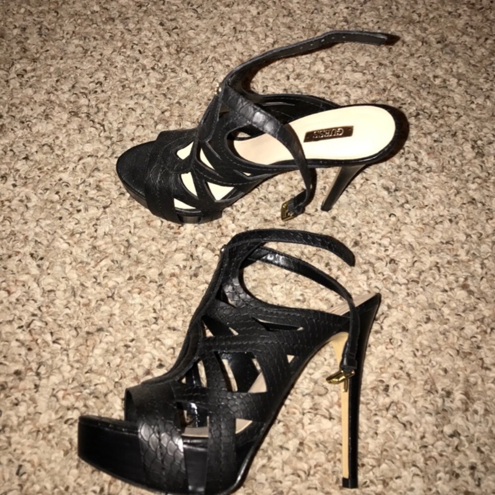Guess Platform heel