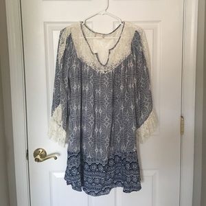 Blue and Cream Dreas