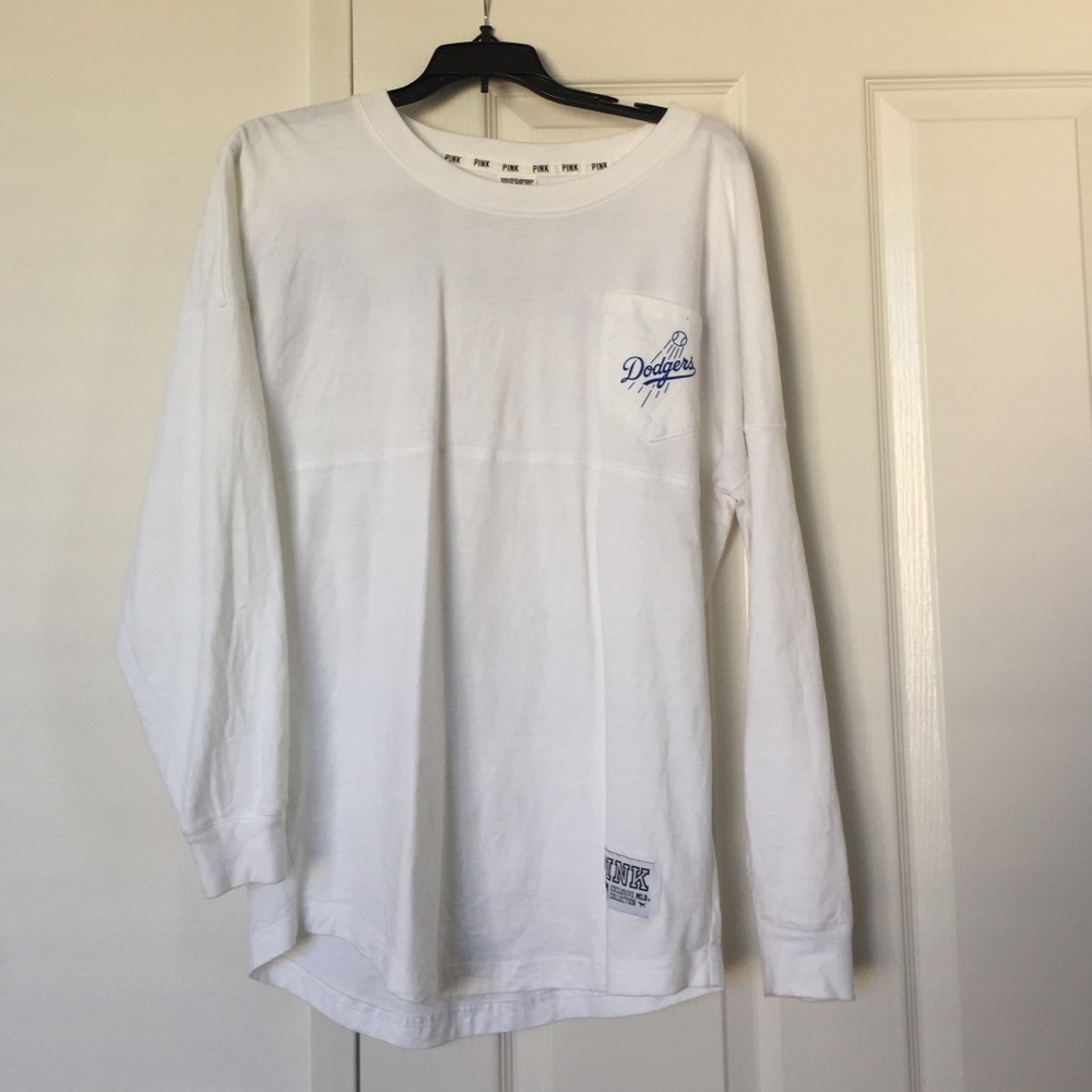 Loose fitted MLB dodgers long sleeve shirt