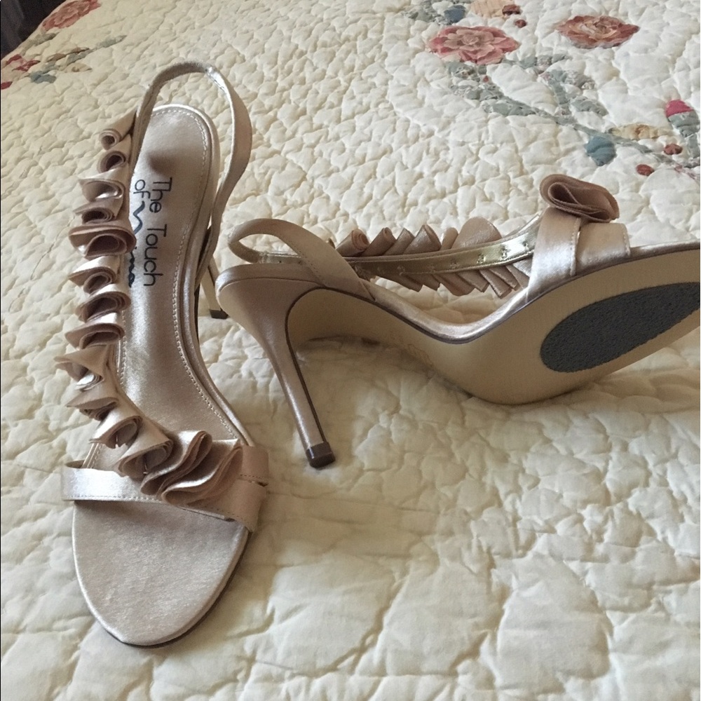 Beautiful Heels - Picture 3 of 4