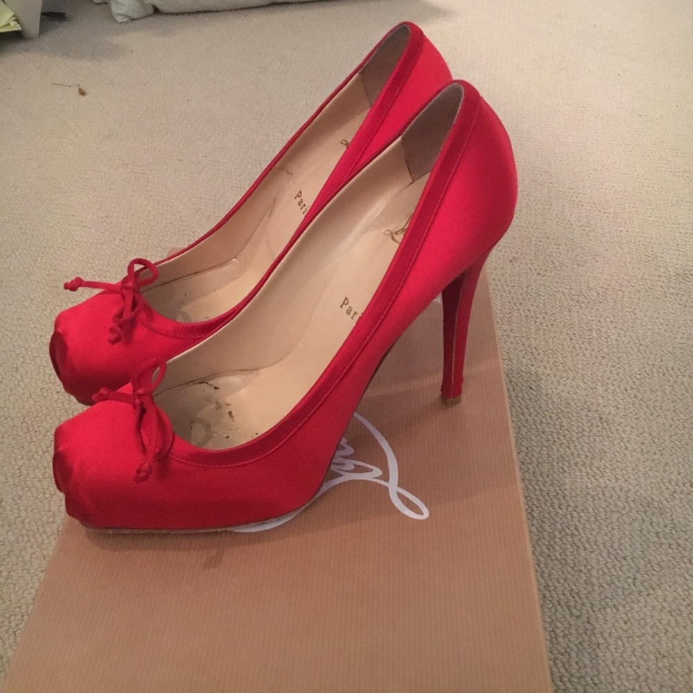 Christian Louboutin red Lolo size 40
