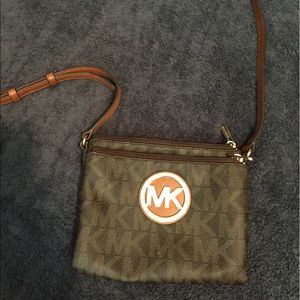 Michael Kors cross body purse