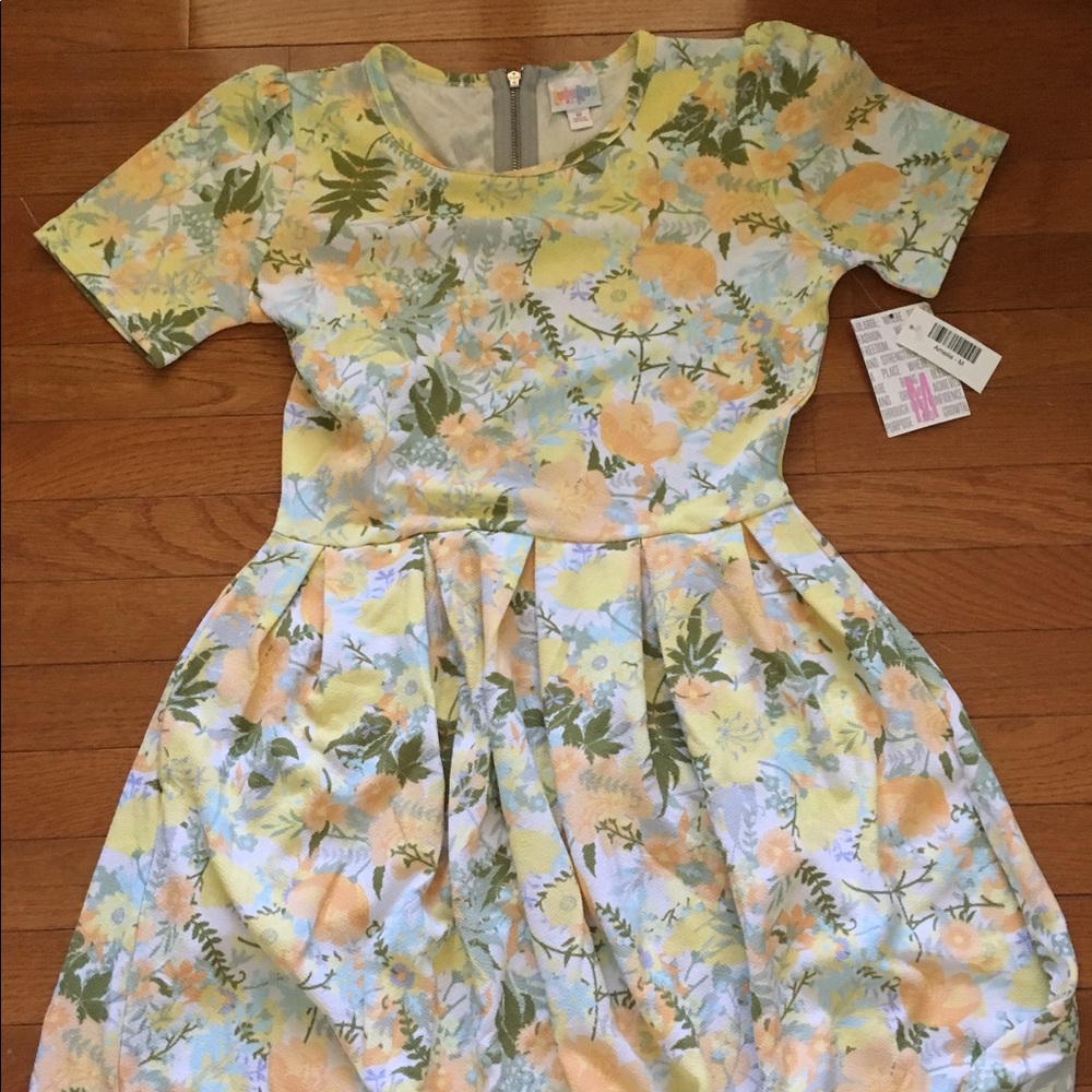 NWT Lularoe M Floral Amelia! Unicorn! 🦄