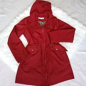 Red Liz Calibourne trench coat