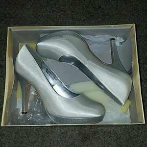 Ivory&Silver Pumps sz9