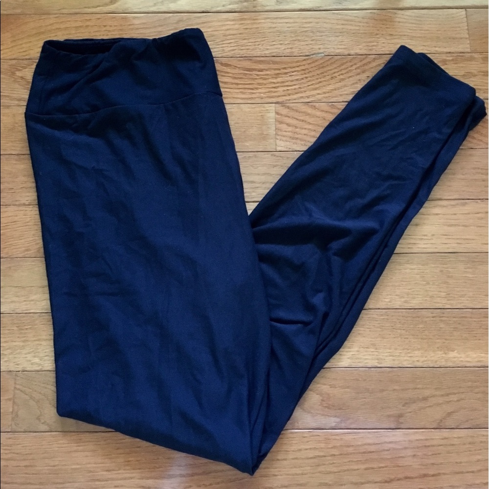 Lularoe NWOT SOLID BLACK TC LEGGINGS!! 🦄🦄