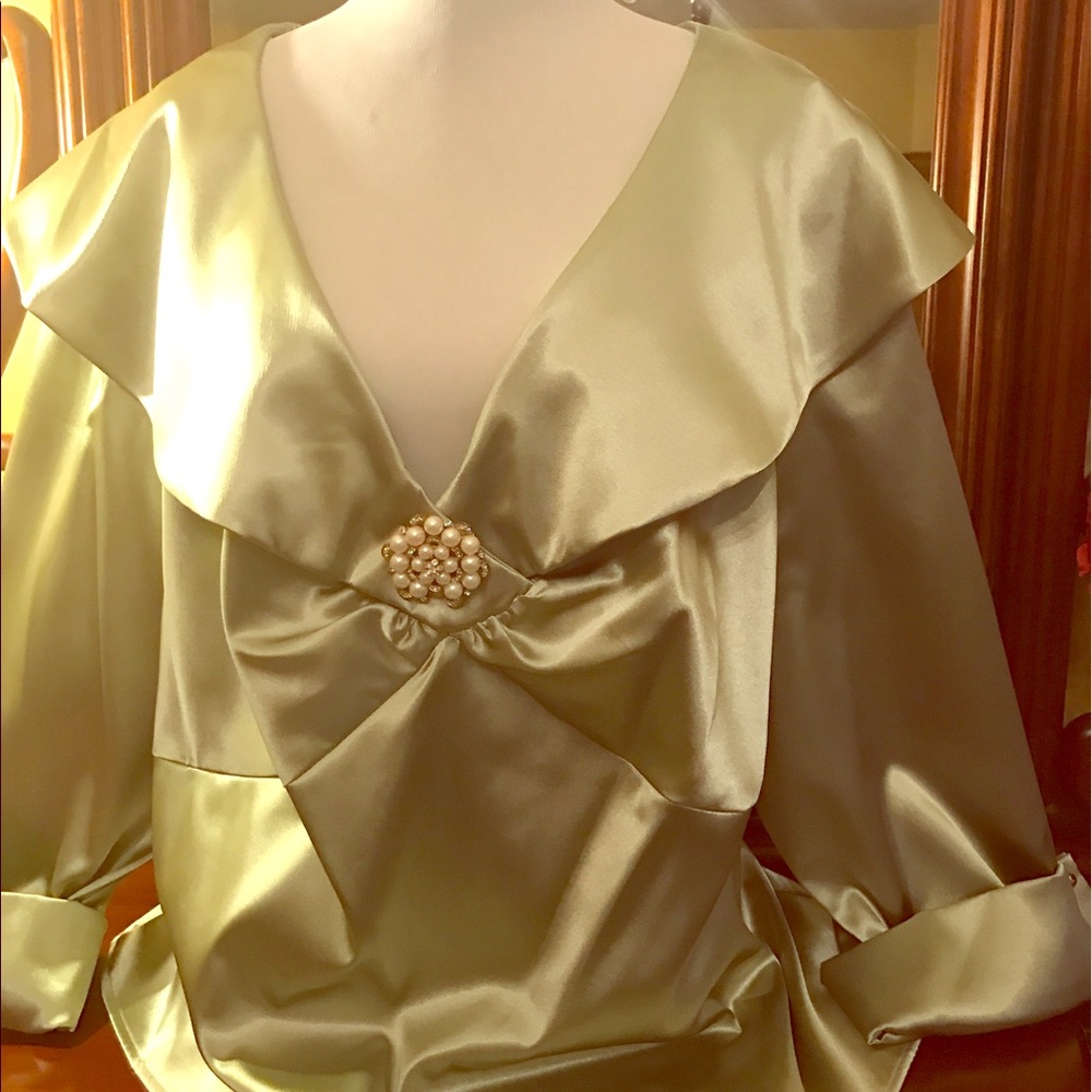 NWT 3x Onyx nights blouse