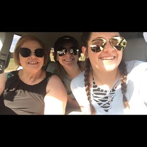 Meet your Posher, Hailey