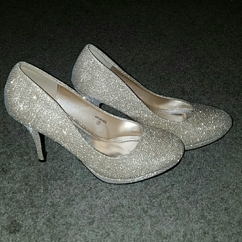Gold Pumps sz9