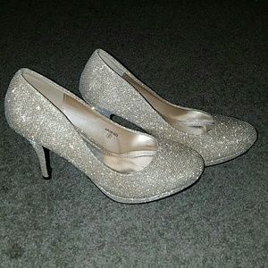 Gold Pumps sz9