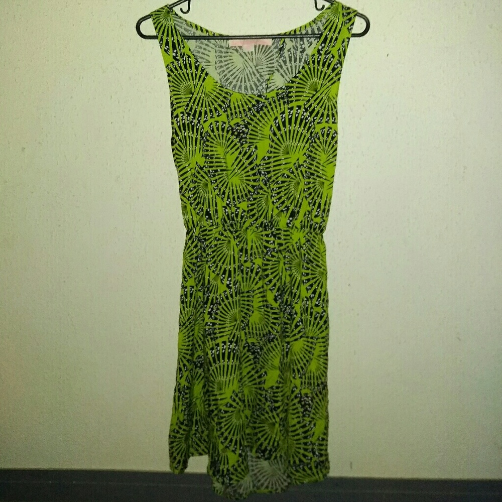 Green and black patterned dress