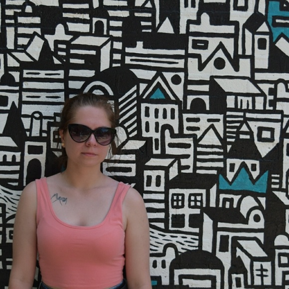 Meet your Posher, Natalie - Picture 1 of 1