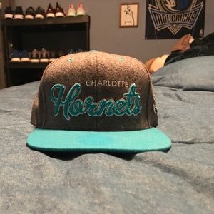 Mitchell and Ness Charlotte Hornets SnapBack