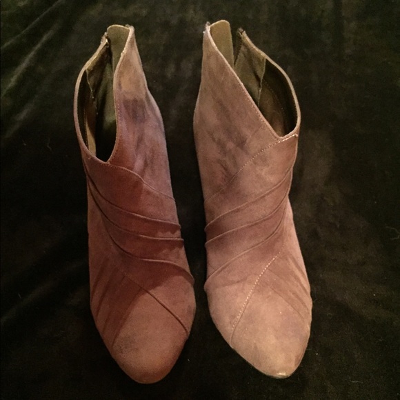 ❌SOLD❌ Super cute K Studio booties - Picture 4 of 4