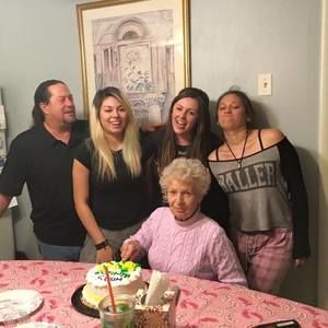 Meet your Posher, Lacey