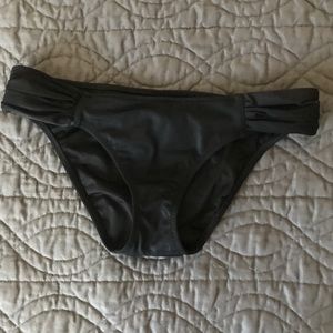 NWOT VS Black bikini bottoms