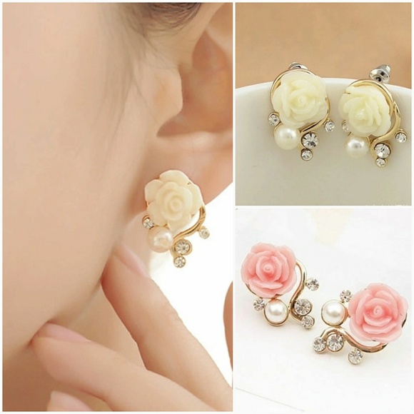 •2 for 15• Rose and Pearl Stud Earrings - Picture 2 of 5
