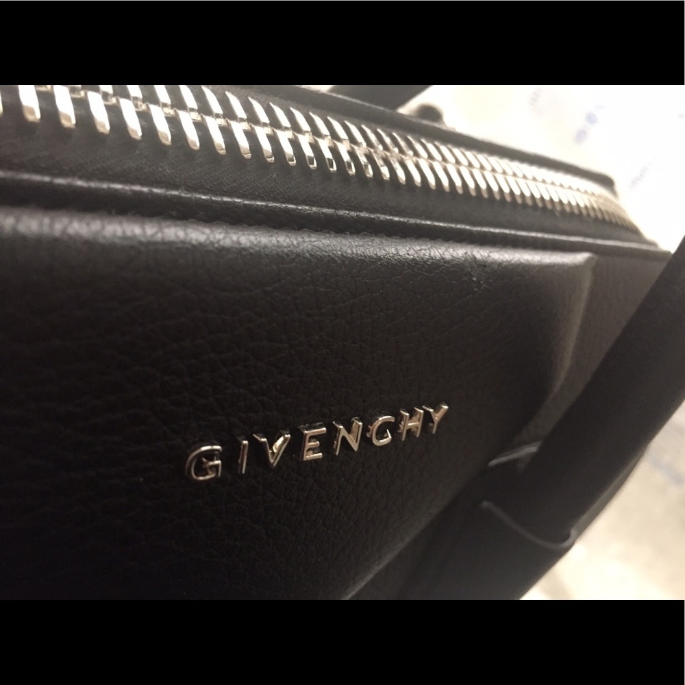 BLACK GIVENCHY ANTIGONA MEDIUM (ADDITIONAL PHOTOS)