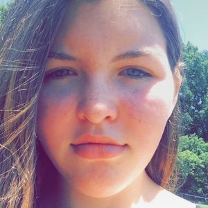 Meet your Posher, Mia