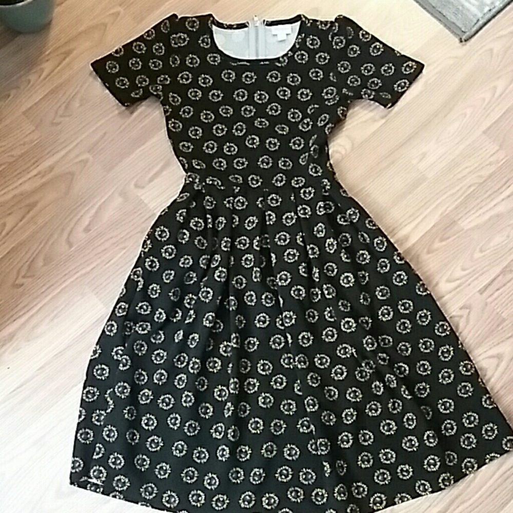Final Sale - LulaRoe Sunflower Amelia
