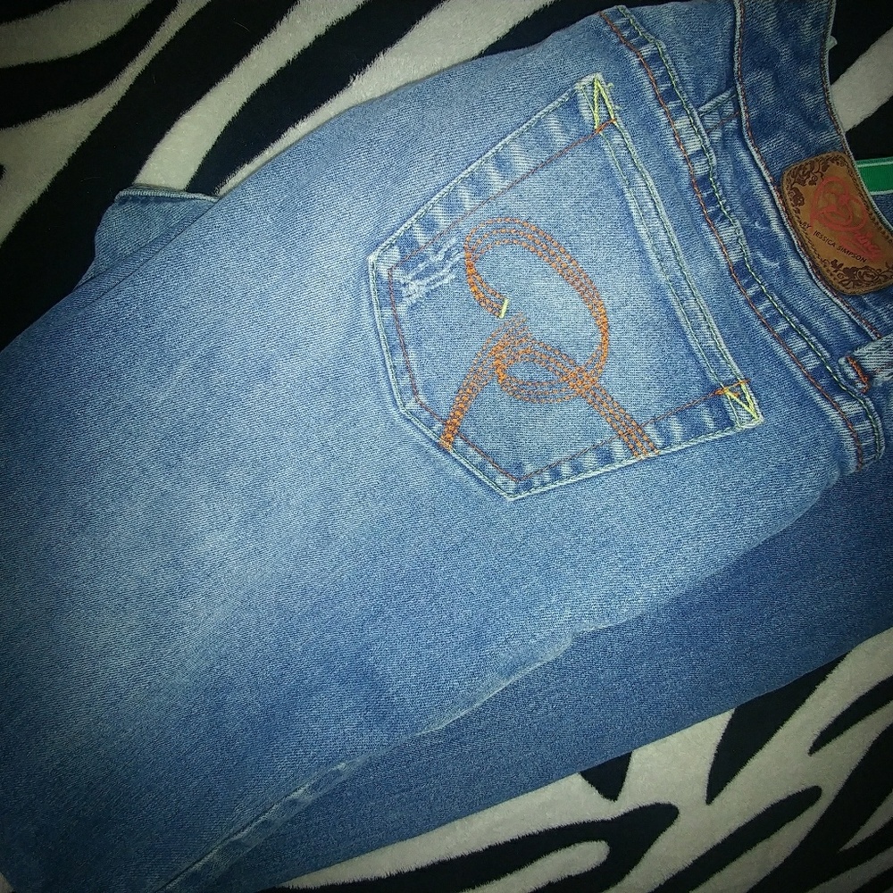 Jessica Simpson booty jeans