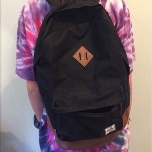 Herschel Heritage Backpack | Mid - Volume