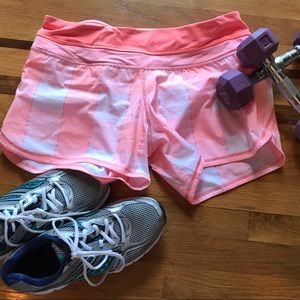 Lululemon groovy run shorts