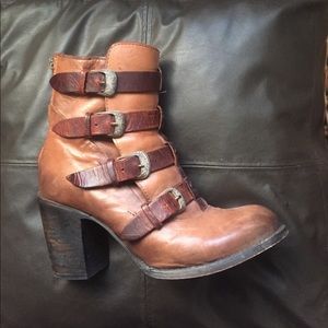 Freebies boots size 9