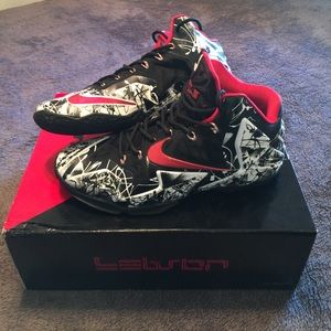 Nike Lebron XI "Graffiti"