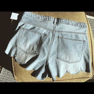 H&M Shorts - Scalloped denim shorts H&M Shorts - Scalloped denim shorts