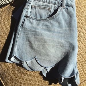 H&M Shorts - Scalloped denim shorts H&M Shorts - Scalloped denim shorts