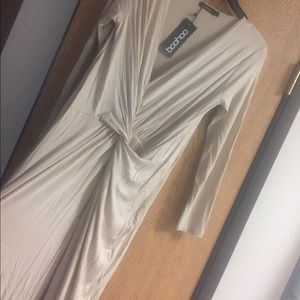 SALE ENDS TONIGHT💋 Sexy Tan long-sleeves dress