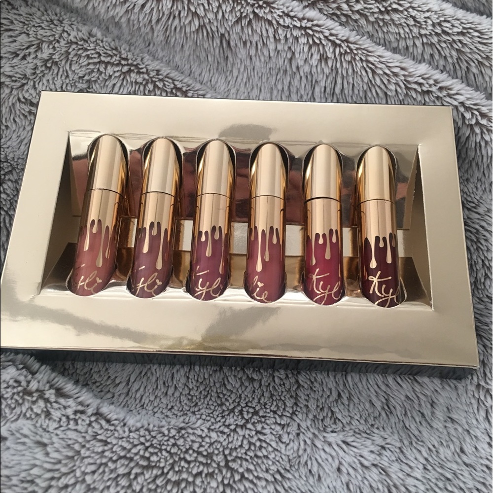 Limited edition kylie Jenner mini gold lip kit