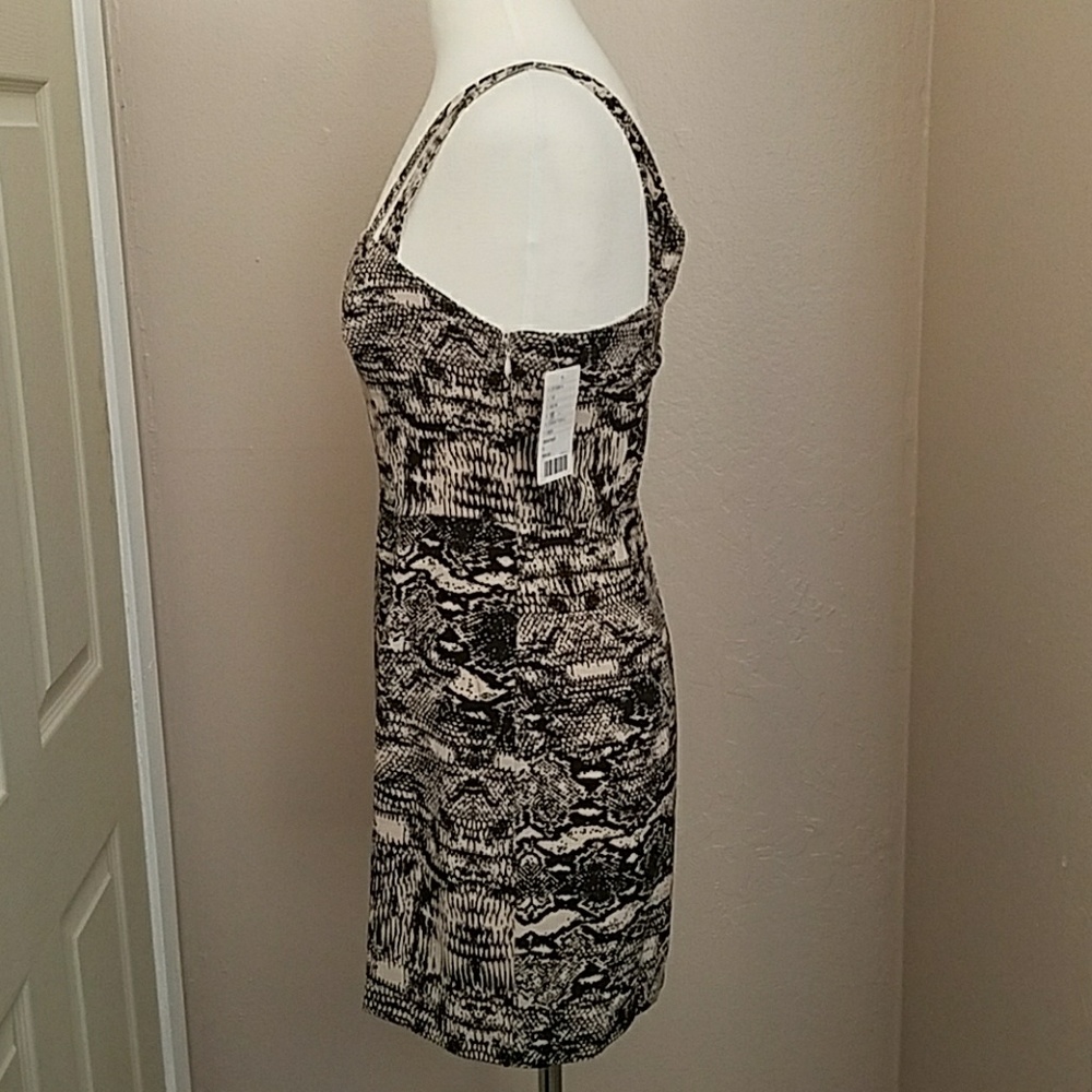 ✔SALE✔ 💋 UO~SILENCE + NOISE PRINT DRESS - Picture 3 of 7