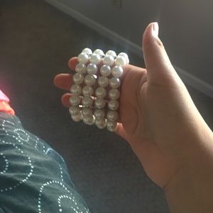Pearl bracelet