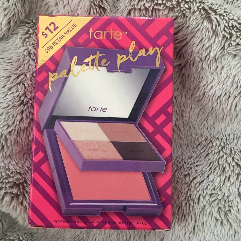 Taste eyeshadow and blush