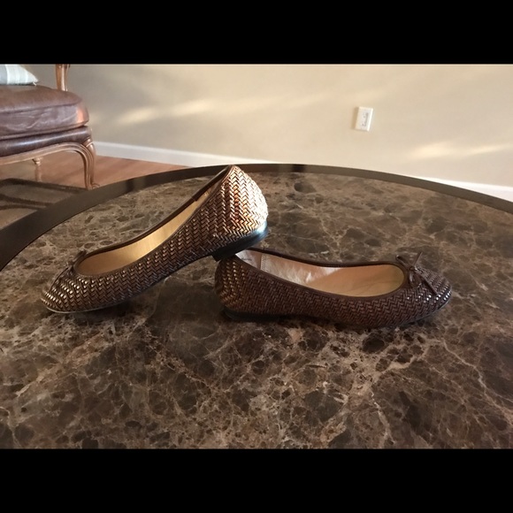 KELLY & KATIE BROWN LEATHER FLATS - Picture 1 of 5