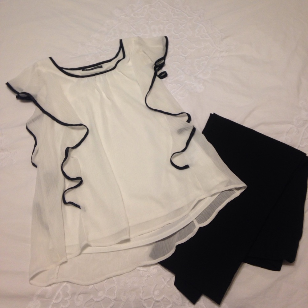 ⚜White Waterfall Shirt with Black Trim