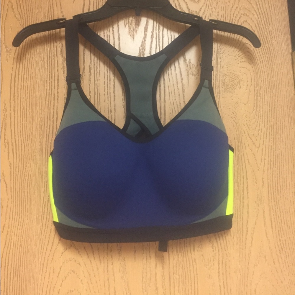 Victoria's Secret Sports bra
