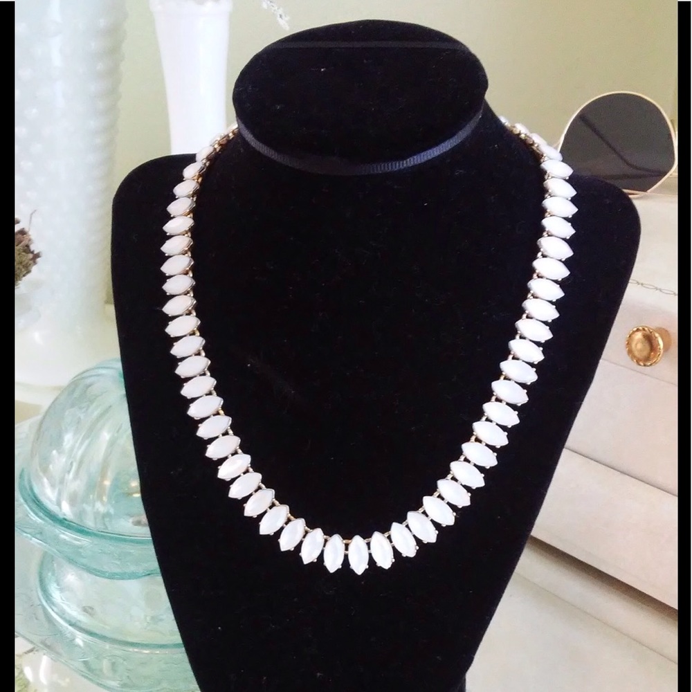 Vintage Style Collar Necklace