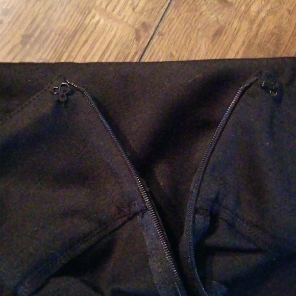 CLASSIC PLUS SIZE BLACK SKIRT!!! - Picture 4 of 4