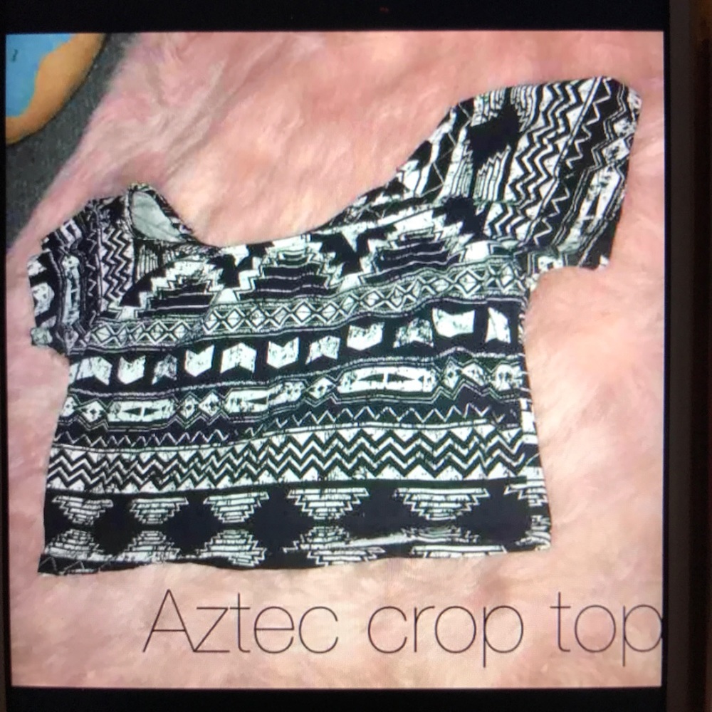 Medium Aztec crop top