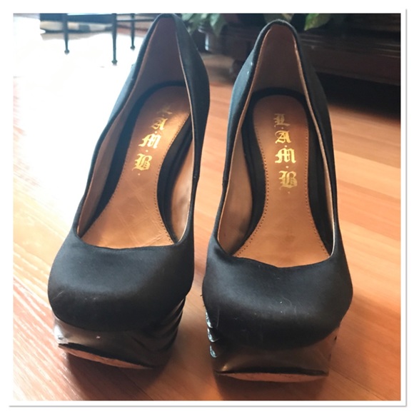 L.A.M.B Black Plump Shoes - Picture 3 of 7