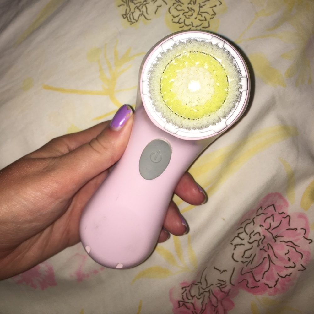 Clarisonic Mia brush