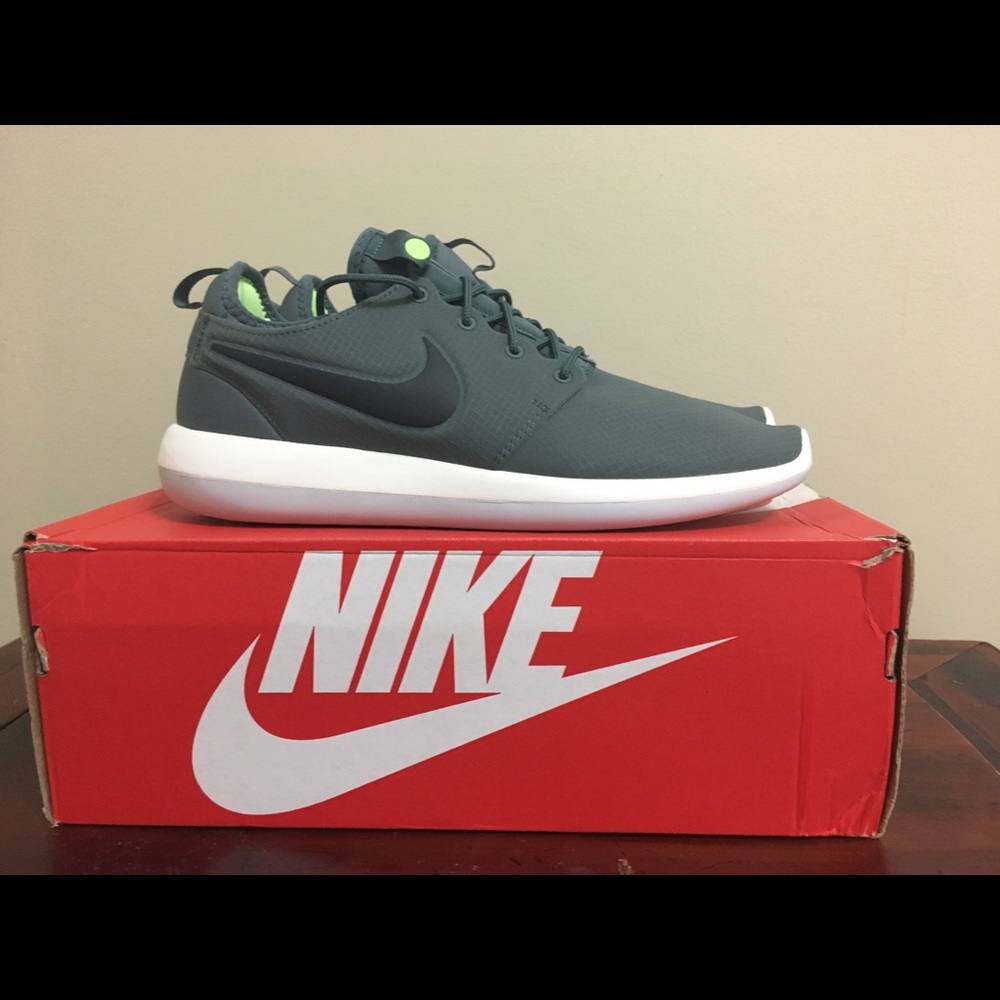 Men's Nike Roshe Sneakers Sz 9