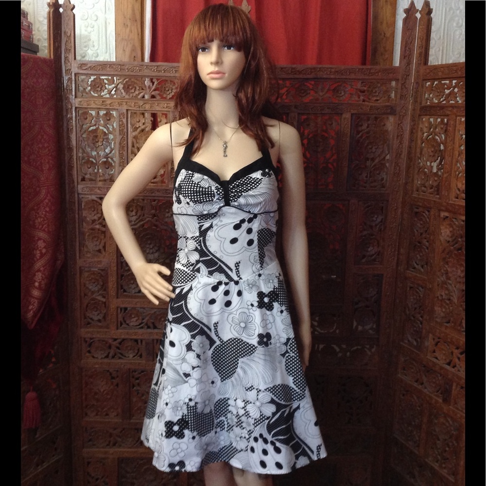 Fun & flirty! Ruby Rox black & white halter dress