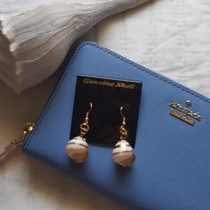 Seashell earrings with gold accents