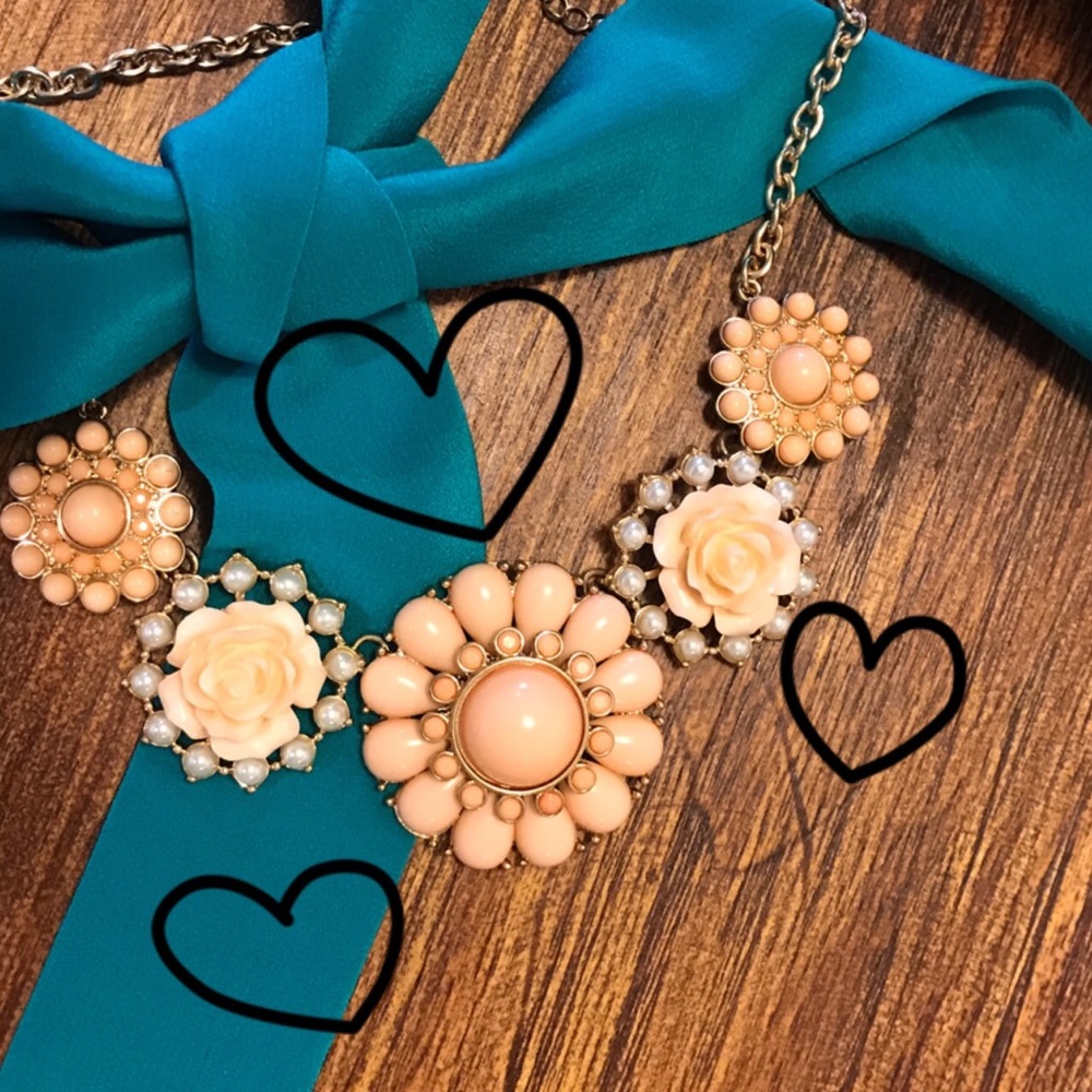 🌸Blush Pink & Gold Statement Necklace Pearl🌸